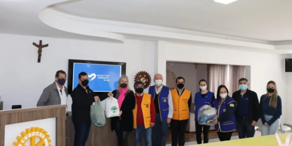Clube Rotary lança campanha social para arrecadação de roupas e alimentos.