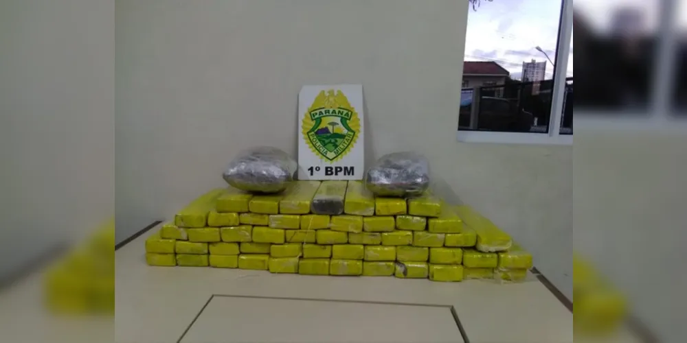 Duas menores, 16 e 17 anos, vieram de Foz de Iguaçu com a droga escondida nas bagagens