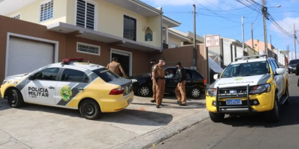 Imagem ilustrativa da imagem Comerciante de PG fica gravemente ferido em assalto