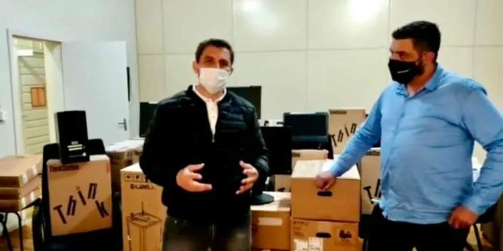Entrega foi oficializada durante um encontro entre o prefeito Douglas Modesto (PSB) e o representante da Comec, Thiago Brandão