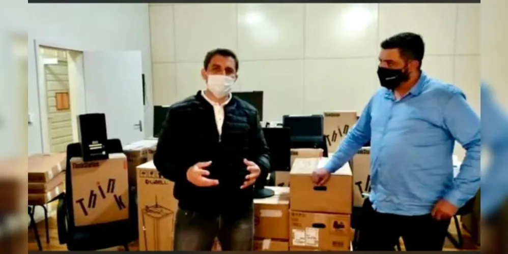 Entrega foi oficializada durante um encontro entre o prefeito Douglas Modesto (PSB) e o representante da Comec, Thiago Brandão