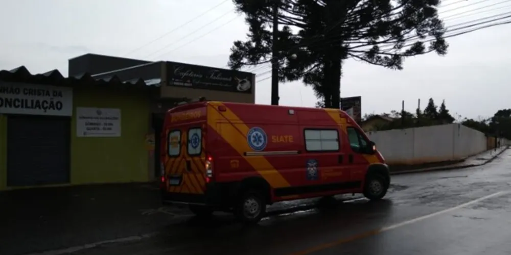Acidente foi registrado neste sábado na Avenida Siqueira Campos, em Uvaranas