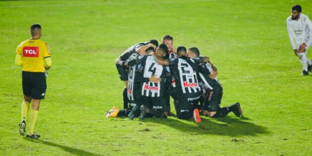 Time alvinegro mantém invencibilidade de sete meses dentro de casa