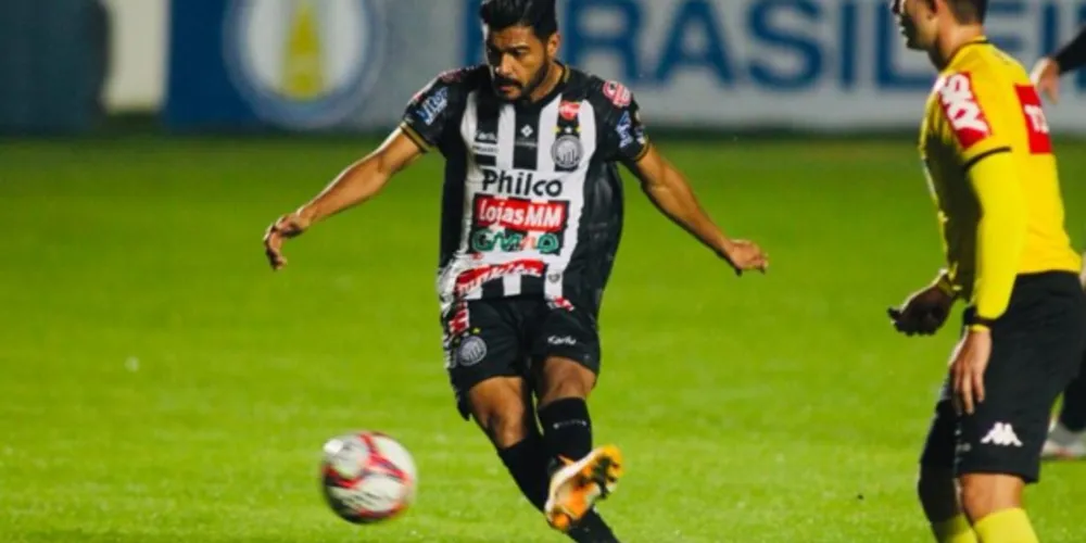 Duelo acontece no Estádio da Ressacada, às 21h30, nesta quinta-feira (22)