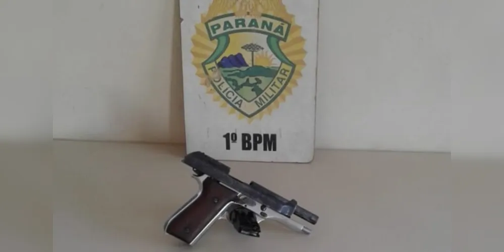 Equipe abordou um automóvel que estava parado em uma rua do Parque do Café e dentro do veículo encontrou a arma