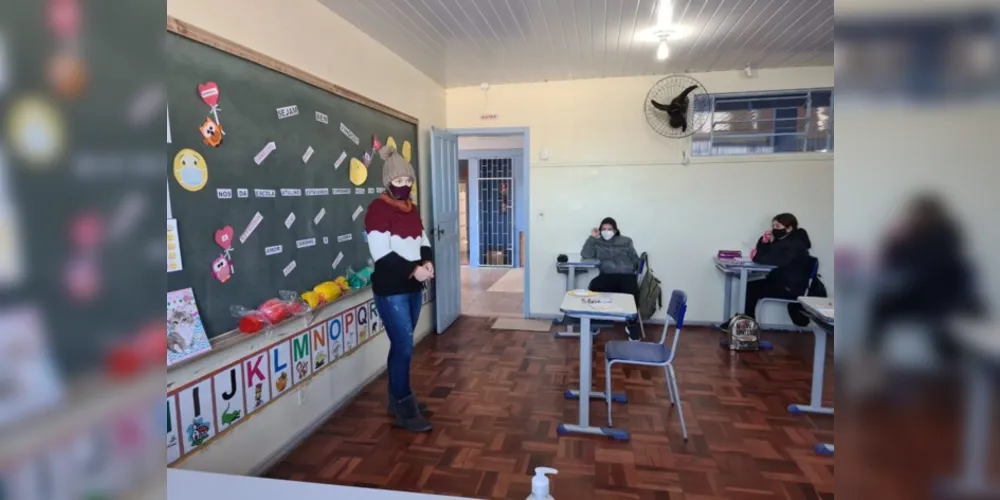 Volta no dia 19 de julho contou, também, com relato de professora que teve covid