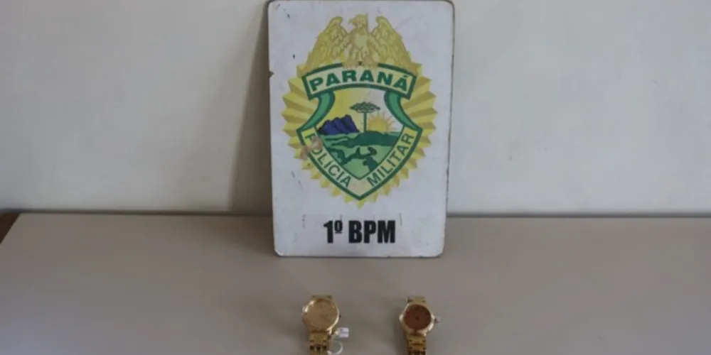 Autora do crime tentou levar dois relógios nos valores de R$ 278 e R$ 368