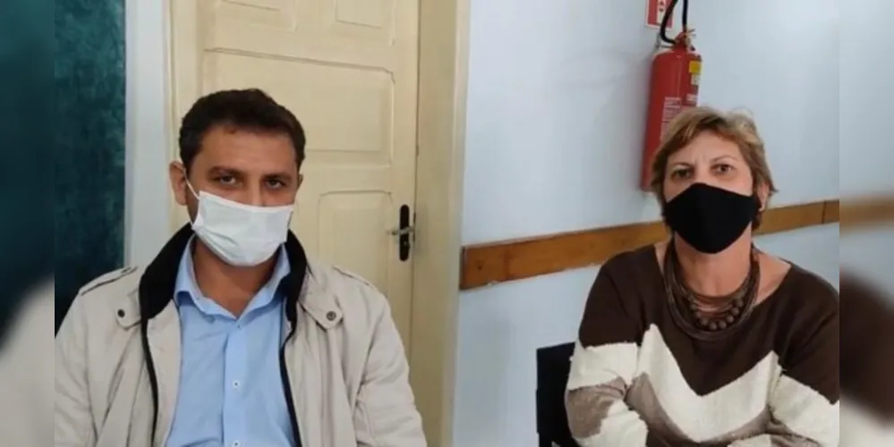Prefeito Douglas Modesto e a vice Ivonete Costa acompanharam o início dos trabalhos. O local receberá pacientes de segunda à sexta-feira
