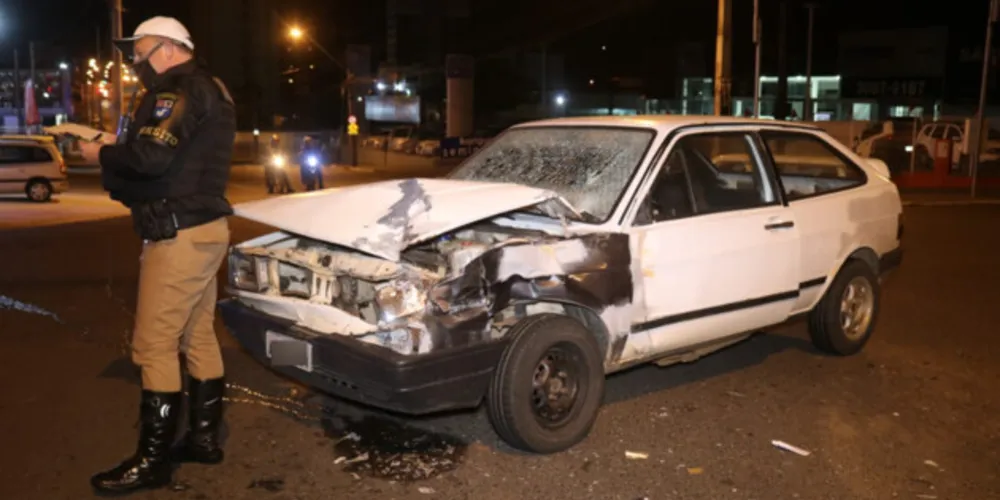 Homem deixou tudo para trás e fugiu correndo do local do acidente
