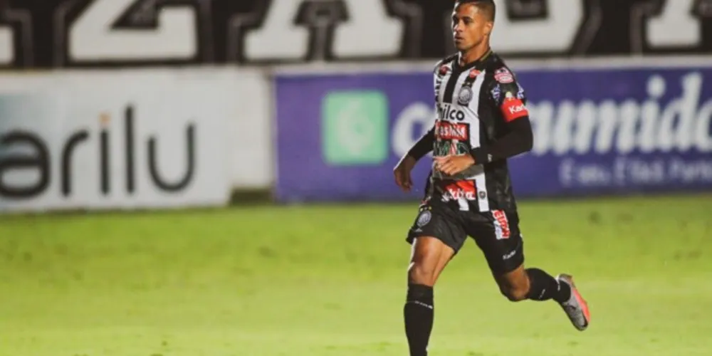 Atacante foi artilheiro da equipe na Série B 2020 com nove gols marcados
