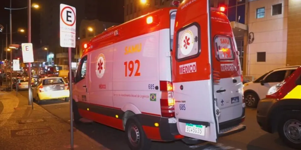 Jovem ficou gravemente ferido após ser esfaqueado na Avenida Vicente Machado