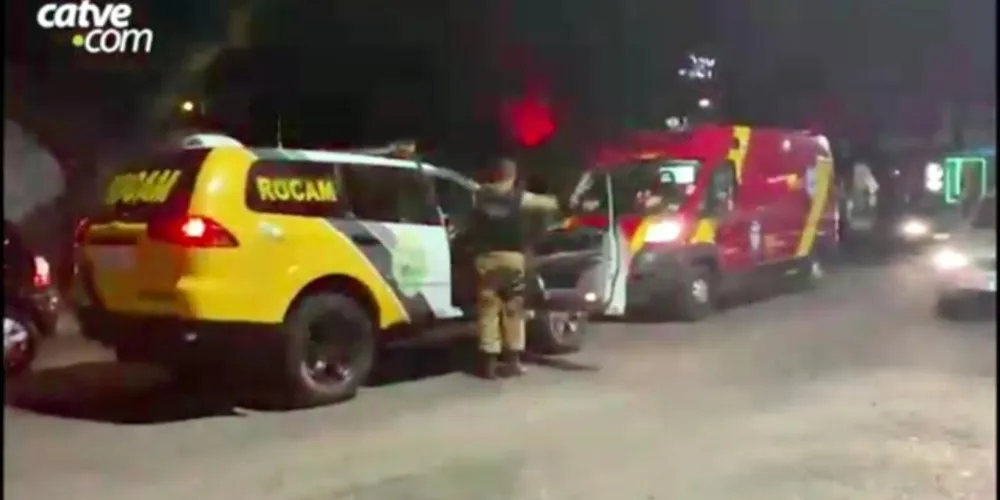 Cerca de 13 pessoas participaram das agressões registradas na madrugada deste domingo (8)