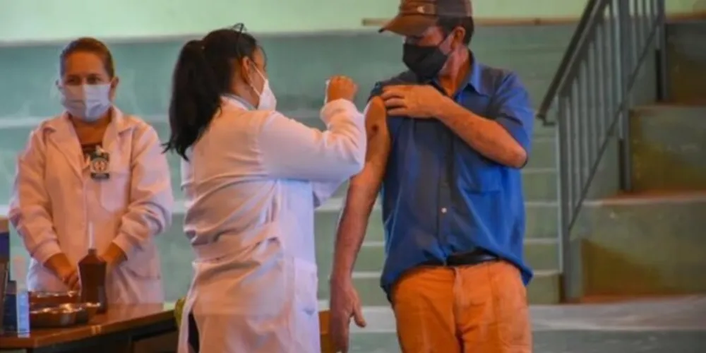 Desde o dia 19 de janeiro até a segunda semana de junho, foram aplicadas 8.370 da primeira dose e 2.665 da segunda dose