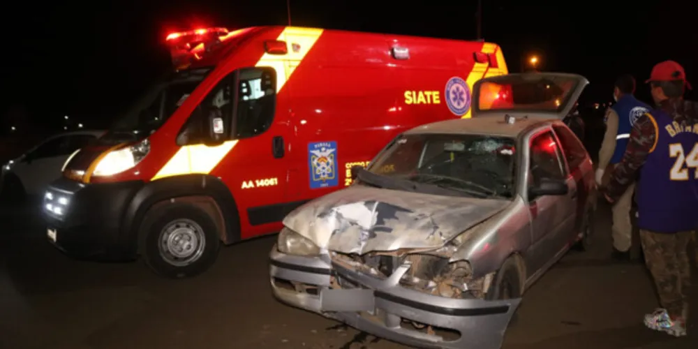 Motorista teve ferimentos moderados e foi encaminhado para uma casa hospitalar