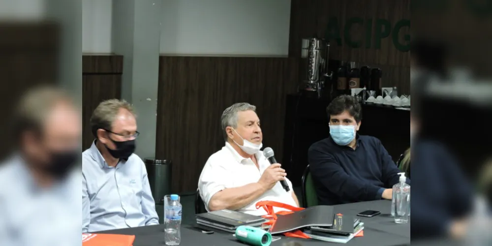Associação Comercial, Industrial e Empresarial de Ponta Grossa (ACIPG), recebeu nesta semana em sua reunião da diretoria os integrantes da Construtora Pacaembu