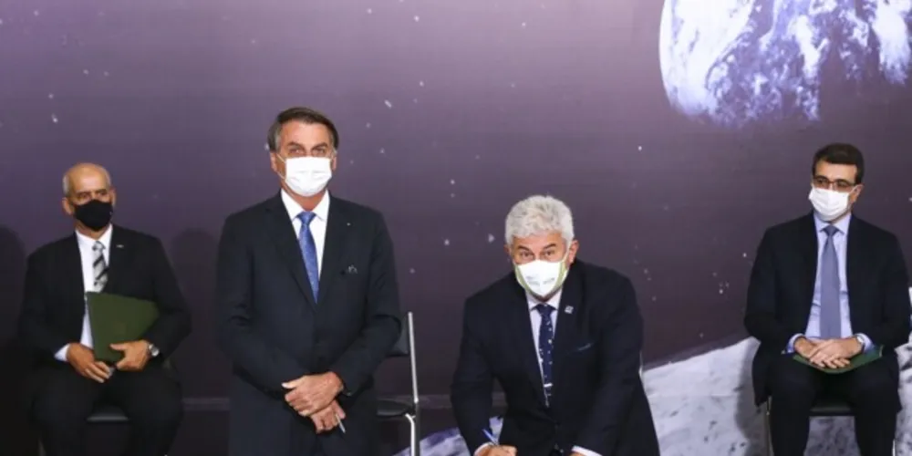 Acordo planeja enviar a primeira mulher à Lua em 2024