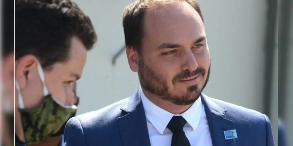 Na cidade do Rio, o vereador Carlos Bolsonaro apresentou propostas contrárias à linguagem neutra