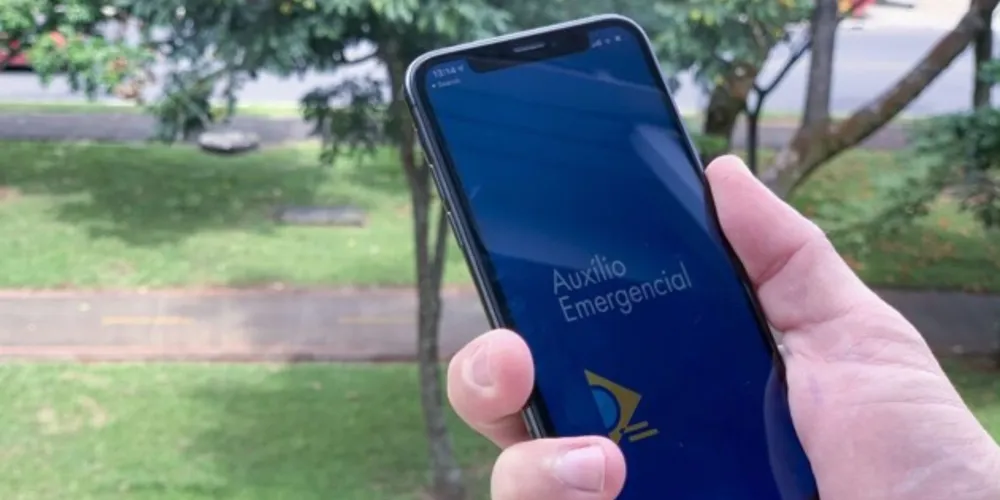 Imagem ilustrativa da imagem Nascidos em julho podem sacar auxílio hoje