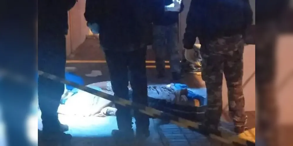Crime teria acontecido cerca de 50 metros do local onde o corpo foi encontrado