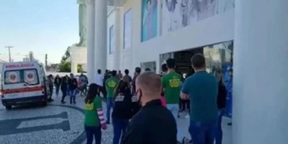 Imagem ilustrativa da imagem Assaltantes invadem Havan e fazem funcionários reféns