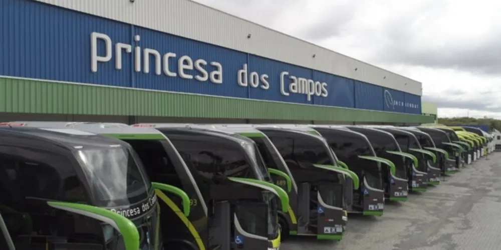 As oportunidades são para o cargo de consultor comercial e encarregado operacional