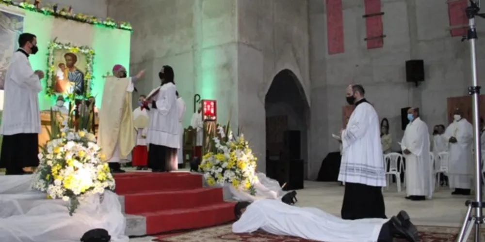 “Agora, servo da Paróquia Nossa Senhora do Perpétuo Socorro. Estamos a serviço da Igreja”