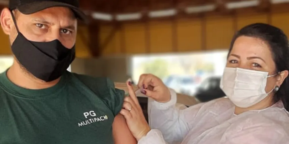 Fundação de Saúde aplicou a primeira dose em pessoas de 34 e 59 anos em três pontos de vacinação
