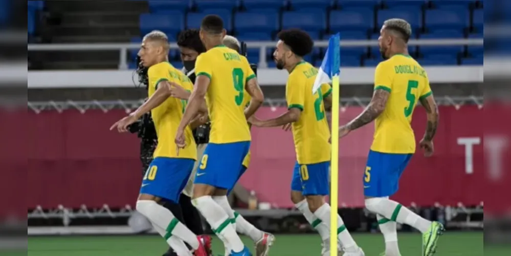 No primeiro tempo, o Brasil amassou o adversário, mas levou um susto na segunda etapa; Richarlison marcou três vezes