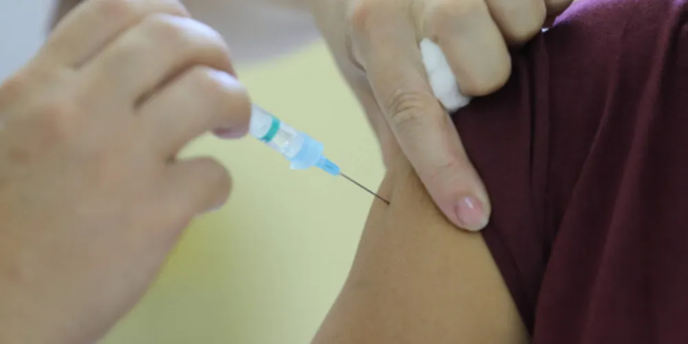 Imagem ilustrativa da imagem Vacinas da Janssen chegam hoje no Paraná