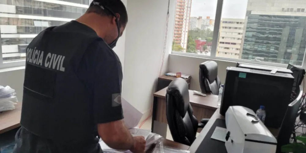 Durante as investigações foram identificadas e ouvidas oito vítimas. O prejuízo verificado até o momento é de R$ 2,5 milhões