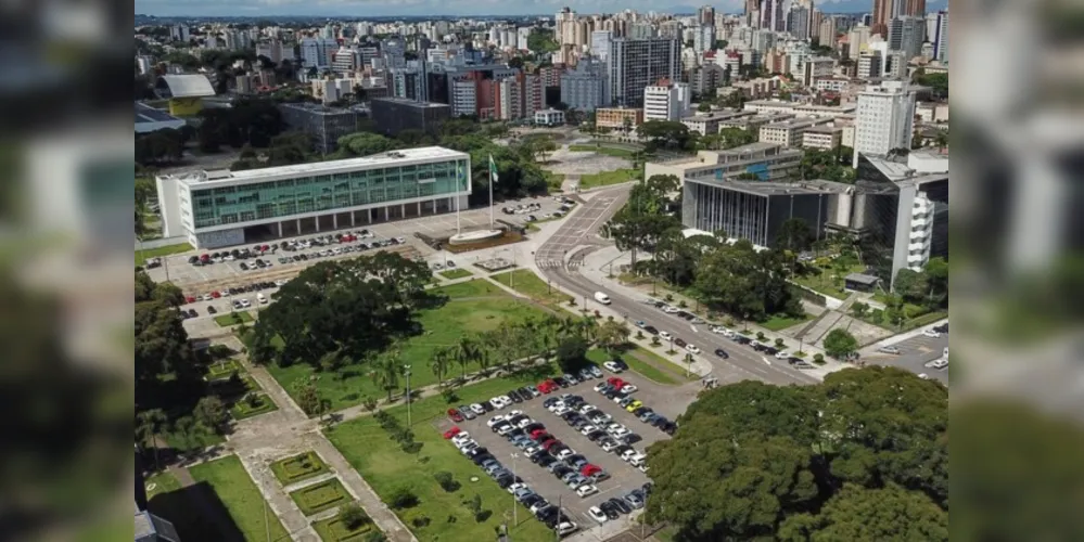 Apesar do forte impacto da pandemia sobre as contas públicas, o Governo do Paraná aposta no aumento no nível de investimento público