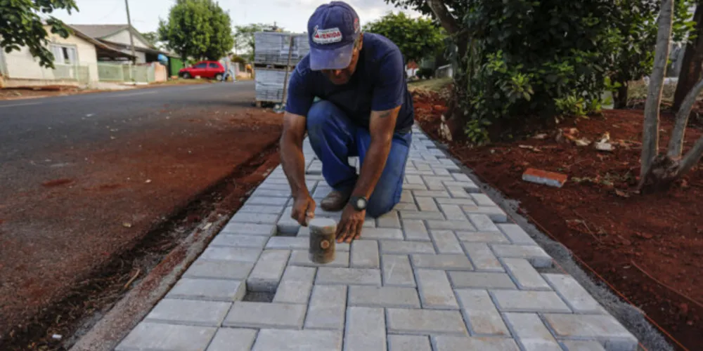 No primeiro semestre de 2021, operou 3.249 ações de apoio ao desenvolvimento urbano, em benefício de municípios de todas as regiões do Estado