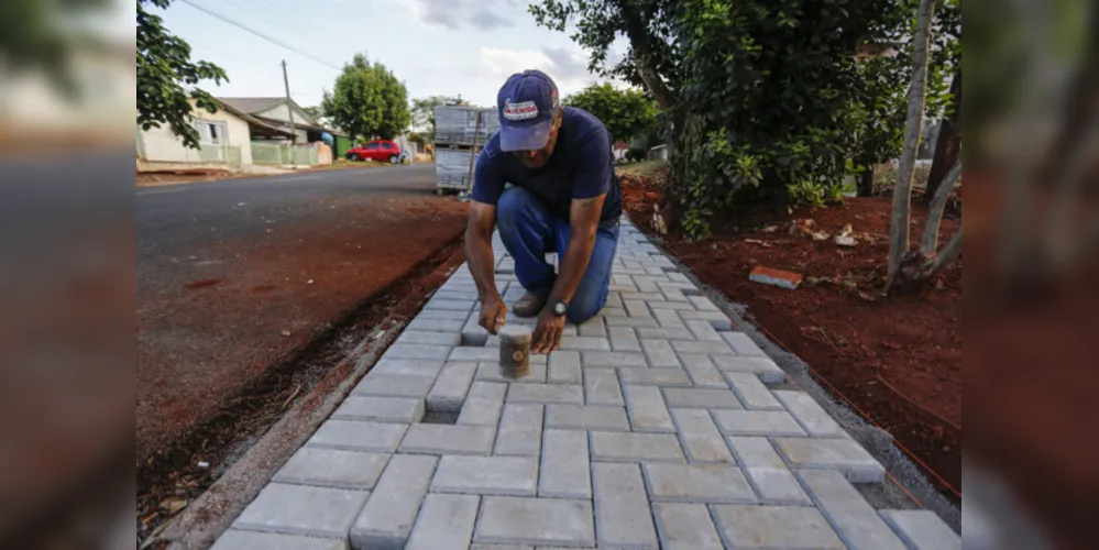No primeiro semestre de 2021, operou 3.249 ações de apoio ao desenvolvimento urbano, em benefício de municípios de todas as regiões do Estado