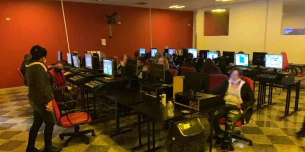 Agentes também interromperam festas clandestinas neste fim de semana