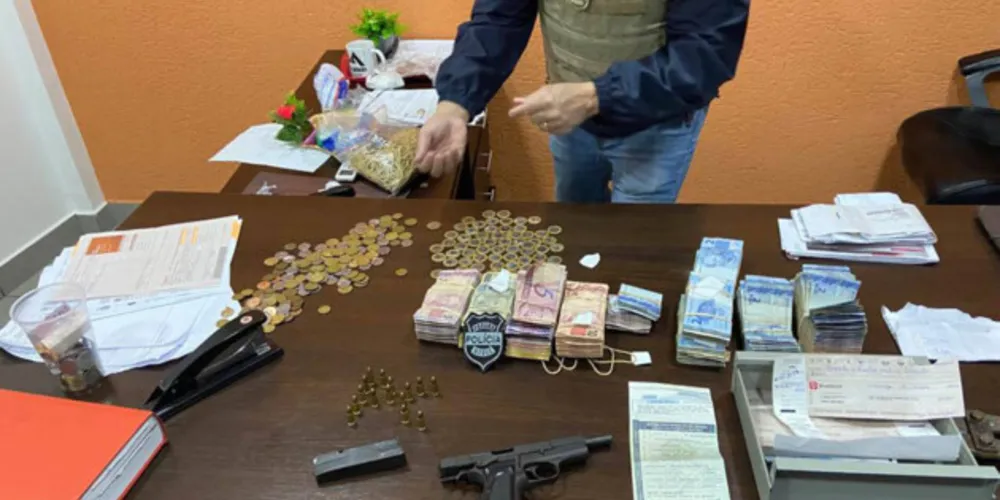 Ao menos cinco crianças foram vítimas dos indivíduos