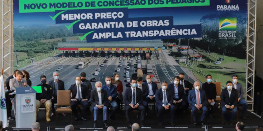 Carlos Massa Ratinho Junior e o ministro da Infraestrutura, Tarcísio Gomes de Freitas, apresentam, os detalhes da nova concessão