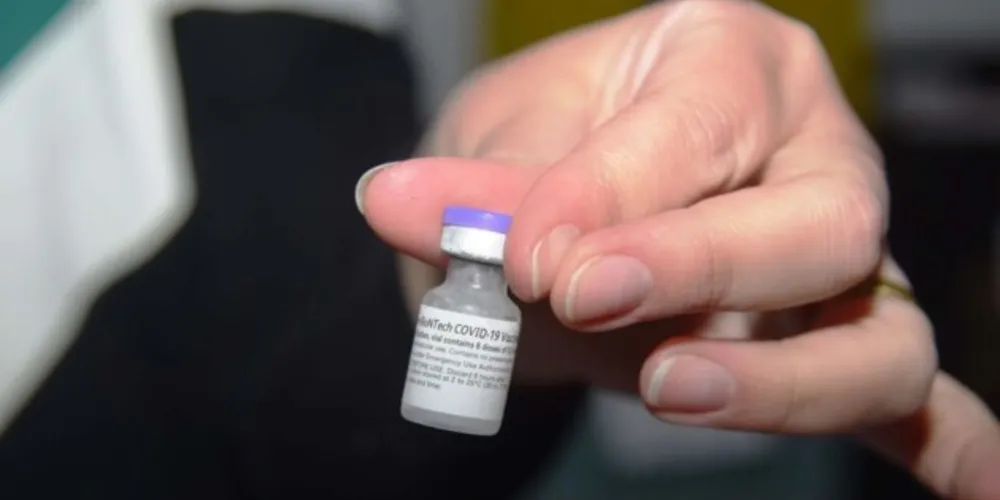 Imunizantes são da Pfizer, AstraZeneca e Janssen ainda não especificadas se serão destinadas para primeira ou segunda dose