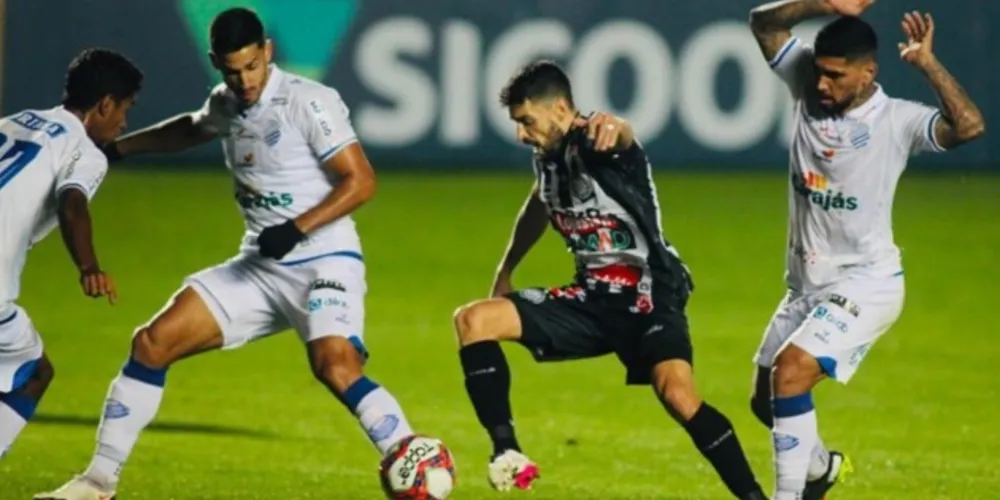 O OFEC teve maior posse de bola, mas não conseguiu reverter isso em vitória