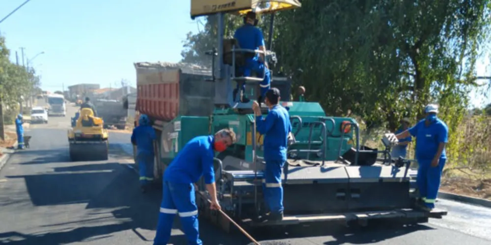 Prefeitura continua processo de pavimentação das vias da cidade