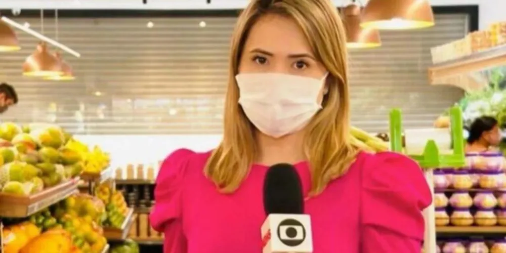 A jornalista da Globo, por meio das redes sociais, que os ladrões levaram seu celular e fizeram transações bancárias no valor de R$ 24 mil.