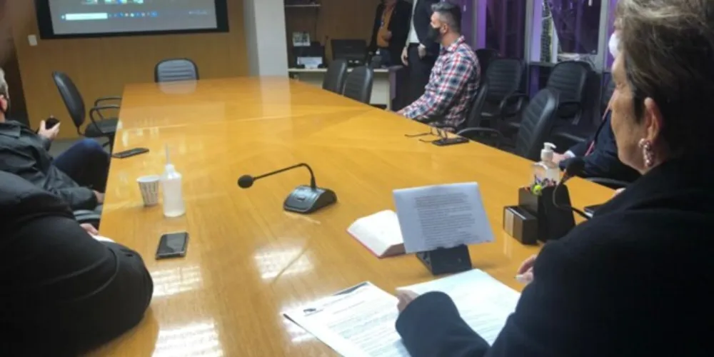 Reunião aconteceu na tarde desta segunda-feira (7)