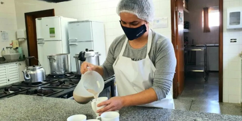 Prefeitura Municipal de Ponta Grossa convoca serventes escolares