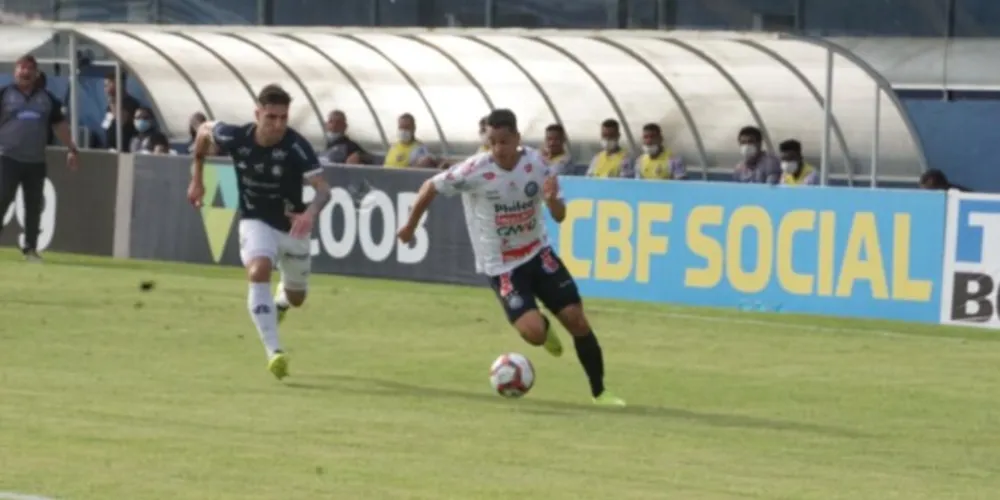 Thomaz Santos marcou para o Operário no co0nfronto contra o Remo