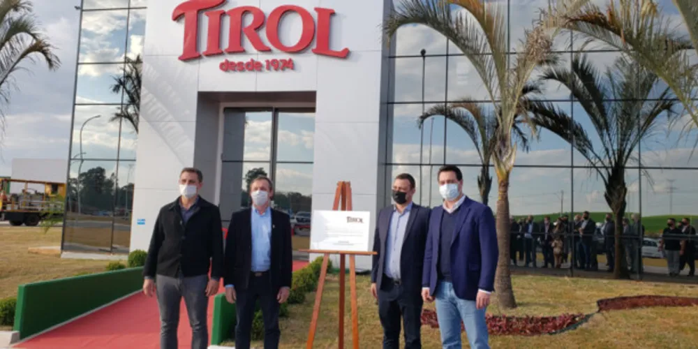 Em uma área construída de 33,1 mil m², a nova fábrica em Ipiranga nasce com uma produção diária de 600 mil litros de leite e com potencial de ampliação para 1,2 milhão de litros