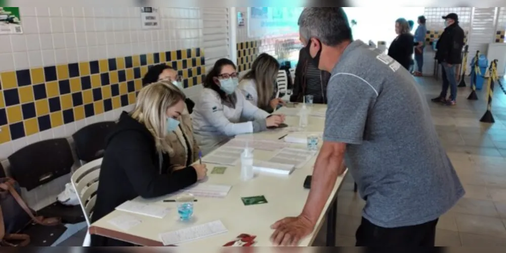 Imagem ilustrativa da imagem Prefeitura define grupos para vacinar na segunda e terça