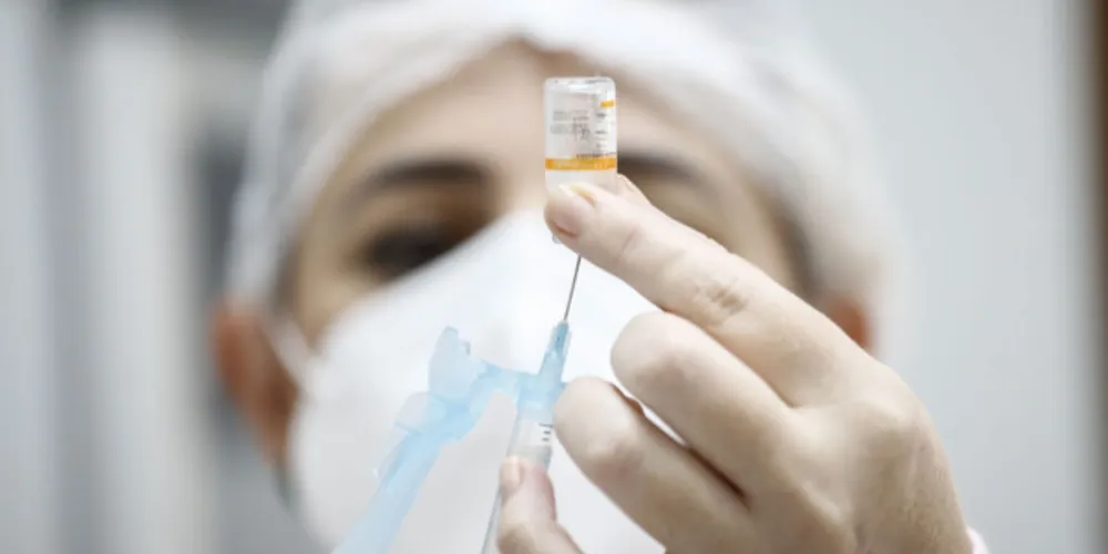 Mais de 30 mil pessoas receberam ao menos uma dose do imunizante