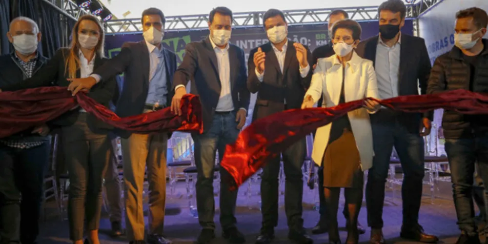 Inauguração do viaduto aconteceu na manhã desta terça-feira (10)