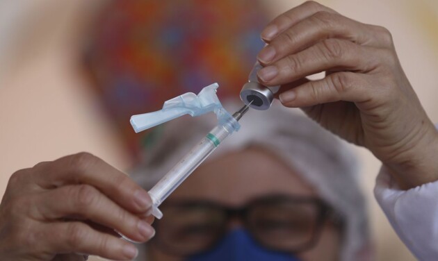 Imagem ilustrativa da imagem Covid-19: DF começa a agendar vacinação de adolescentes