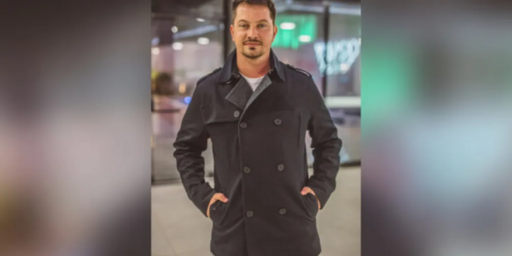 BRINDE À VIDA – O empresário Ygor Schimanski receberá as felicitações pela passagem de seu aniversário no próximo sábado (25). Ygor com dinamismo e comprometimento vem à frente da empresa familiar Rey do Lácteo, a maior distribuidora de lacticínios de Ponta Grossa e região. Da coluna RC os votos de felicidades e sucesso. 