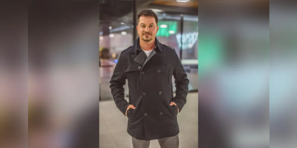 BRINDE À VIDA – O empresário Ygor Schimanski receberá as felicitações pela passagem de seu aniversário no próximo sábado (25). Ygor com dinamismo e comprometimento vem à frente da empresa familiar Rey do Lácteo, a maior distribuidora de lacticínios de Ponta Grossa e região. Da coluna RC os votos de felicidades e sucesso. 